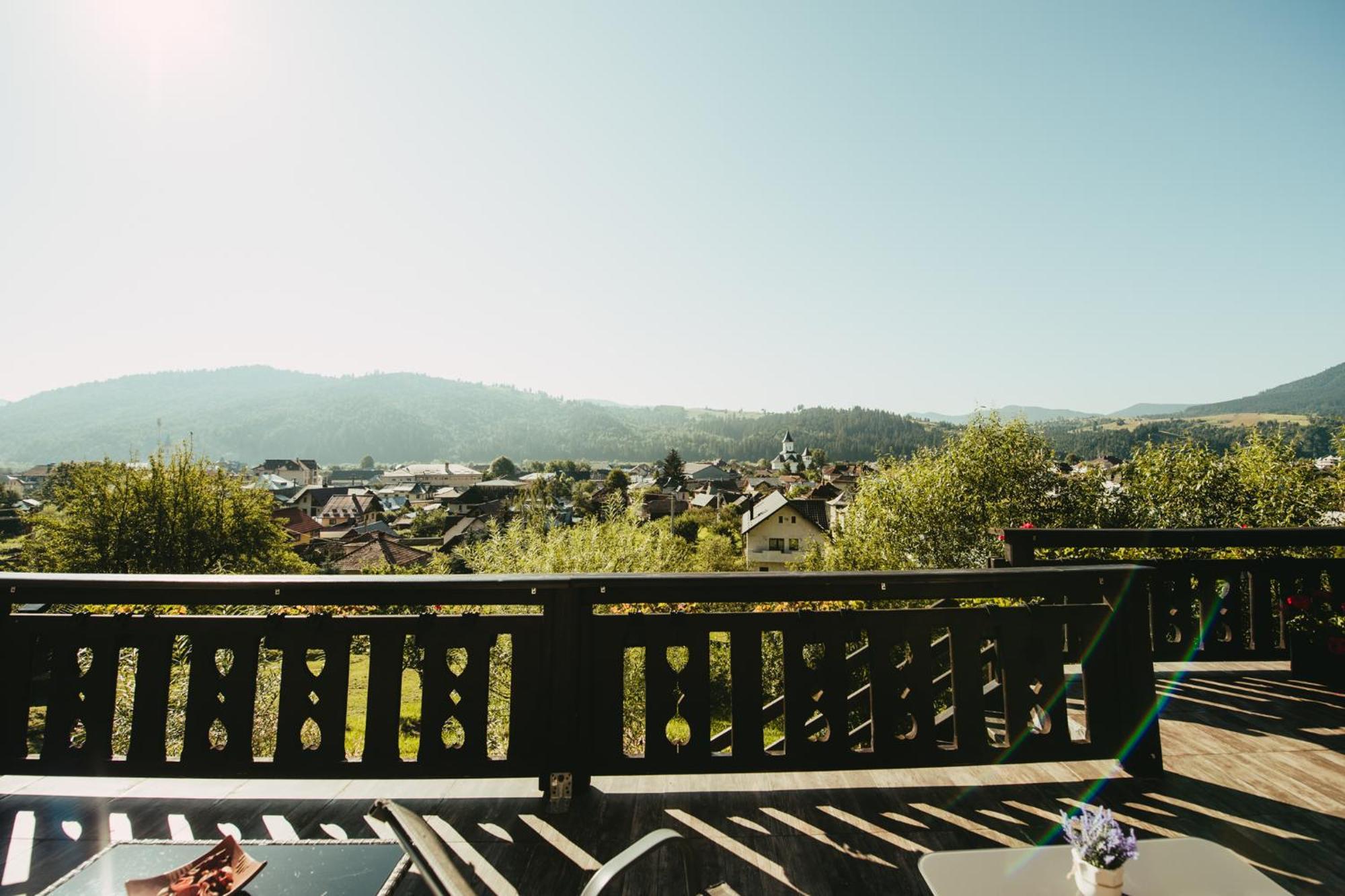 Bucovina Lodge Pension Vámfalu Kültér fotó